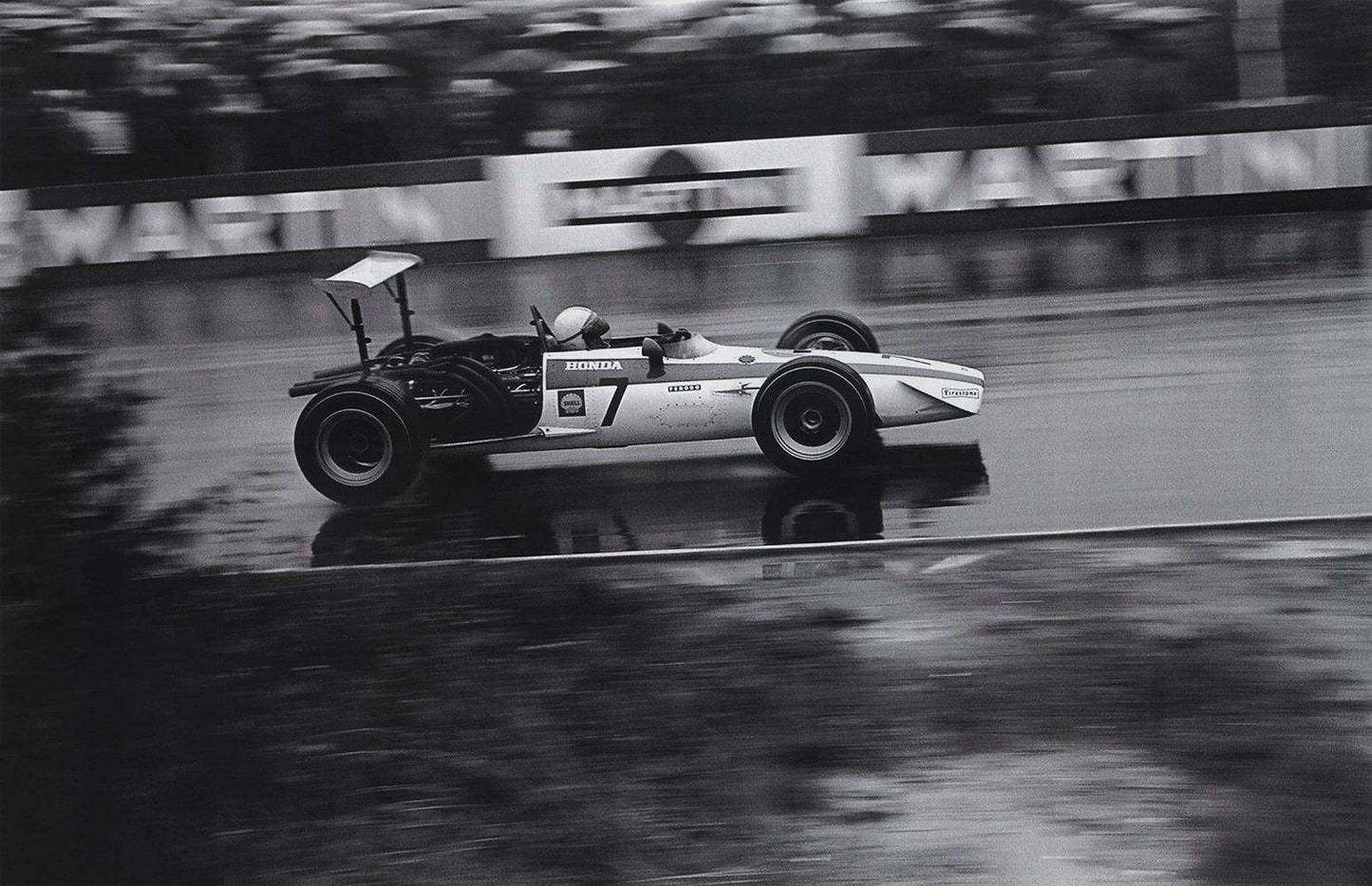 Black and White Race Car no.7 - Grand Prix Posters